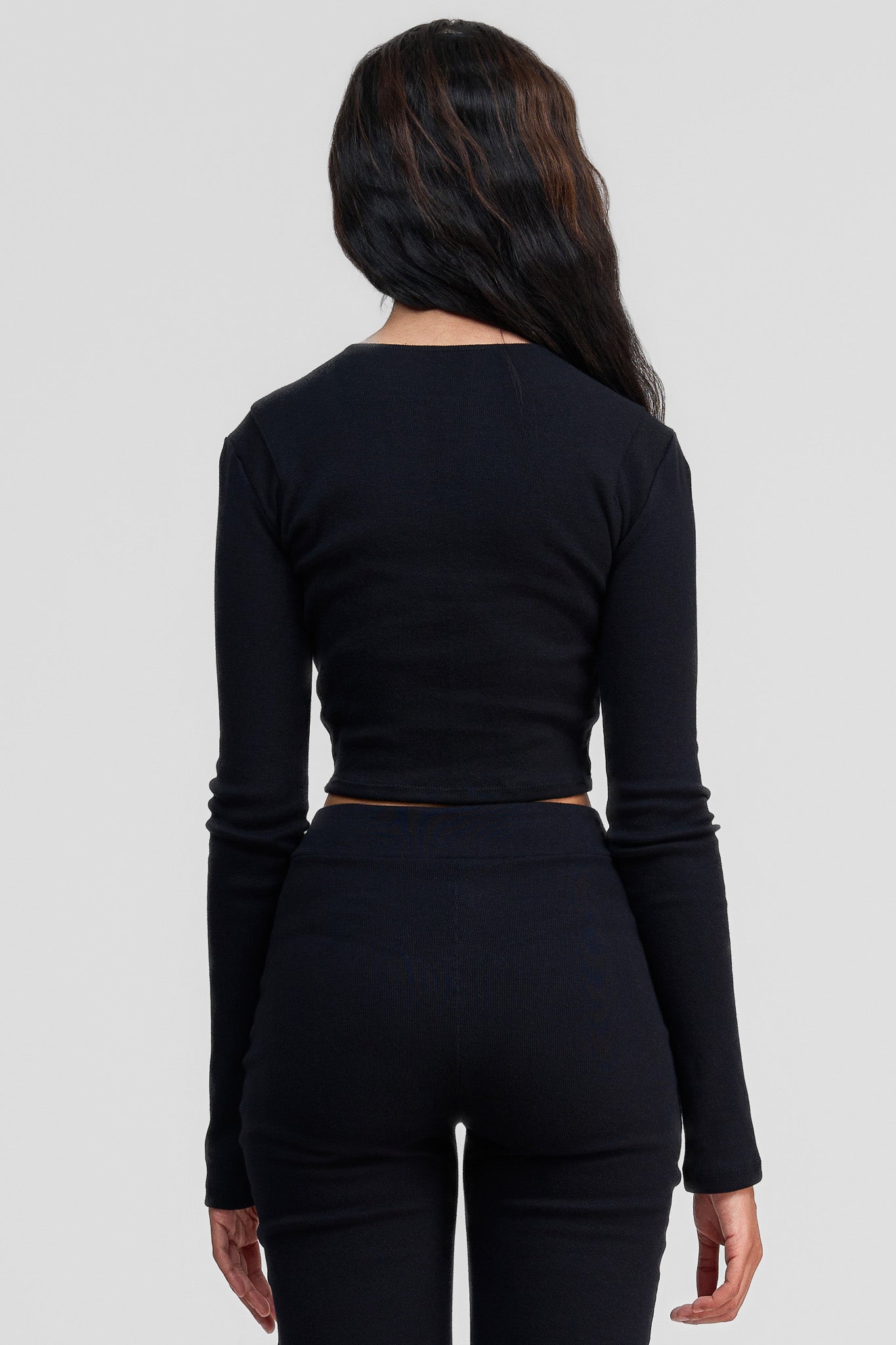 black obsidian organic cotton long sleeve crop shirt