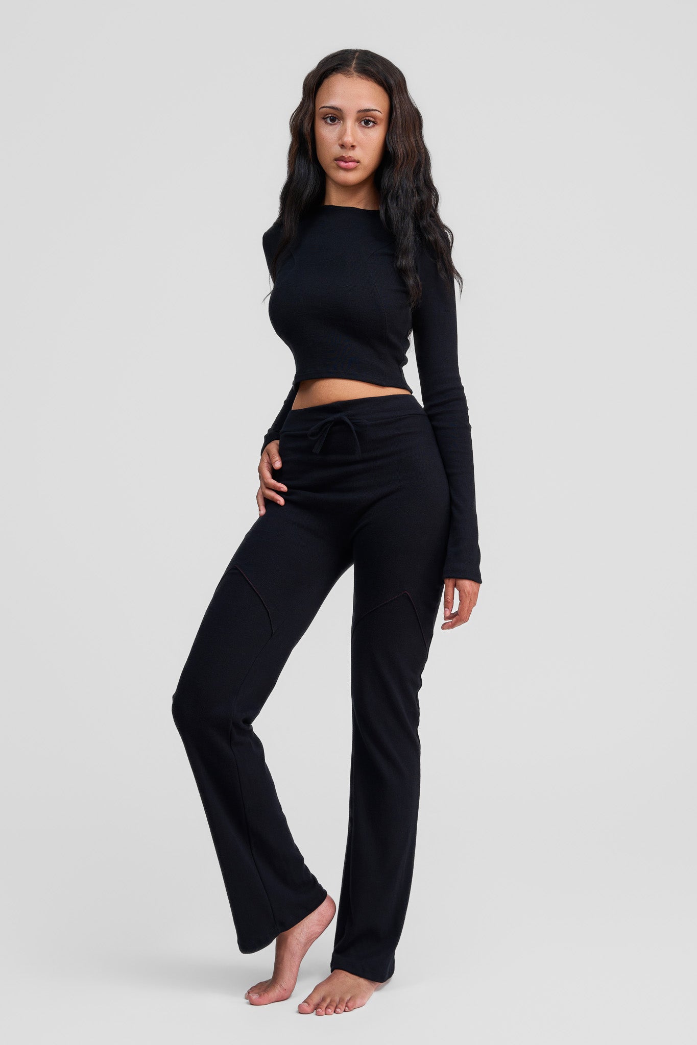 black obsidian organic cotton long sleeve crop shirt